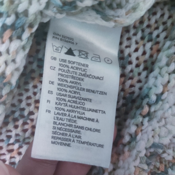 H&M Knitted Pattern Speckles Short Sleeve Sweater & White Collared Shirt Bundle - Picture 5 of 10